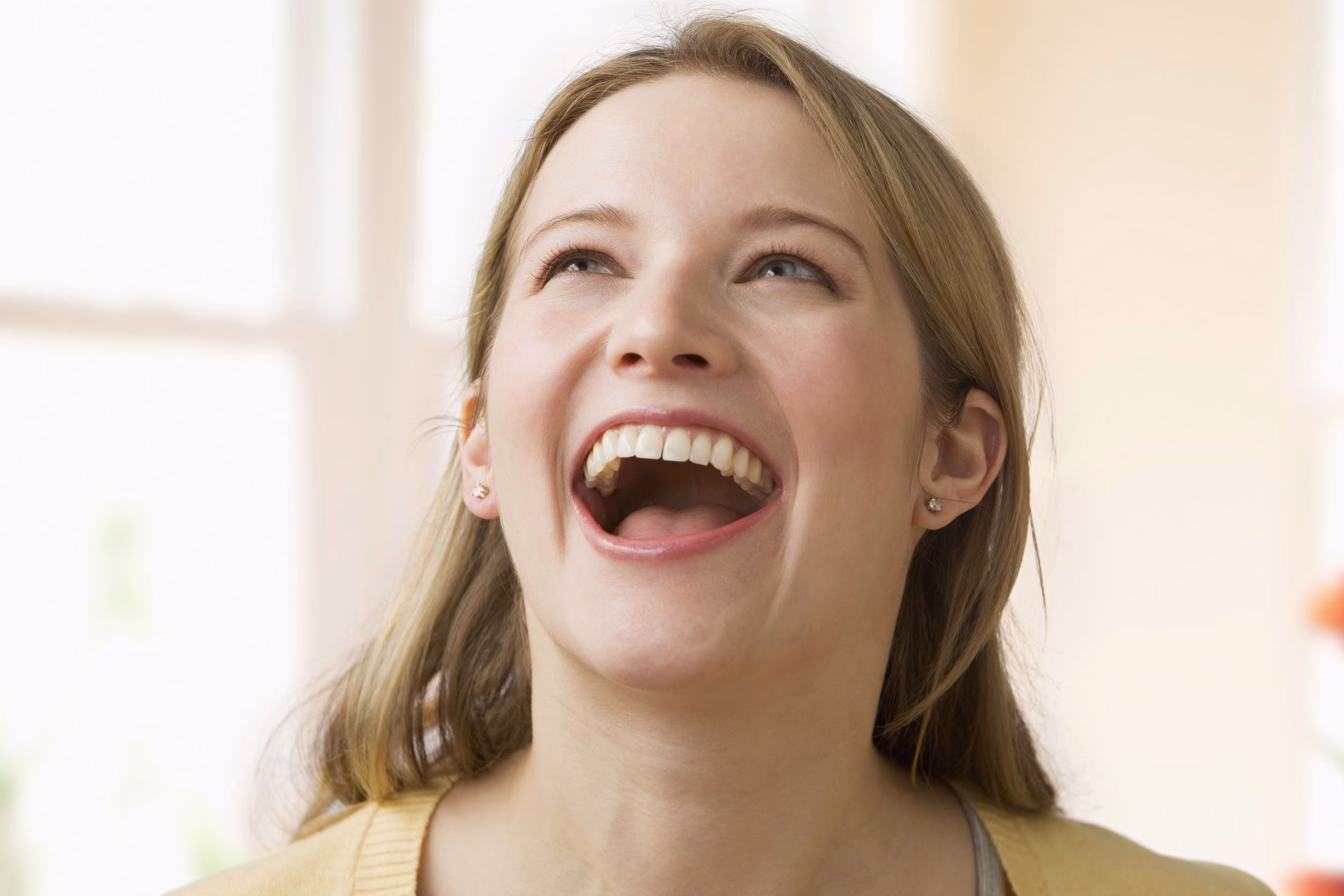 Veneers vs. Bonding: Cost, Longevity, and How to Choose